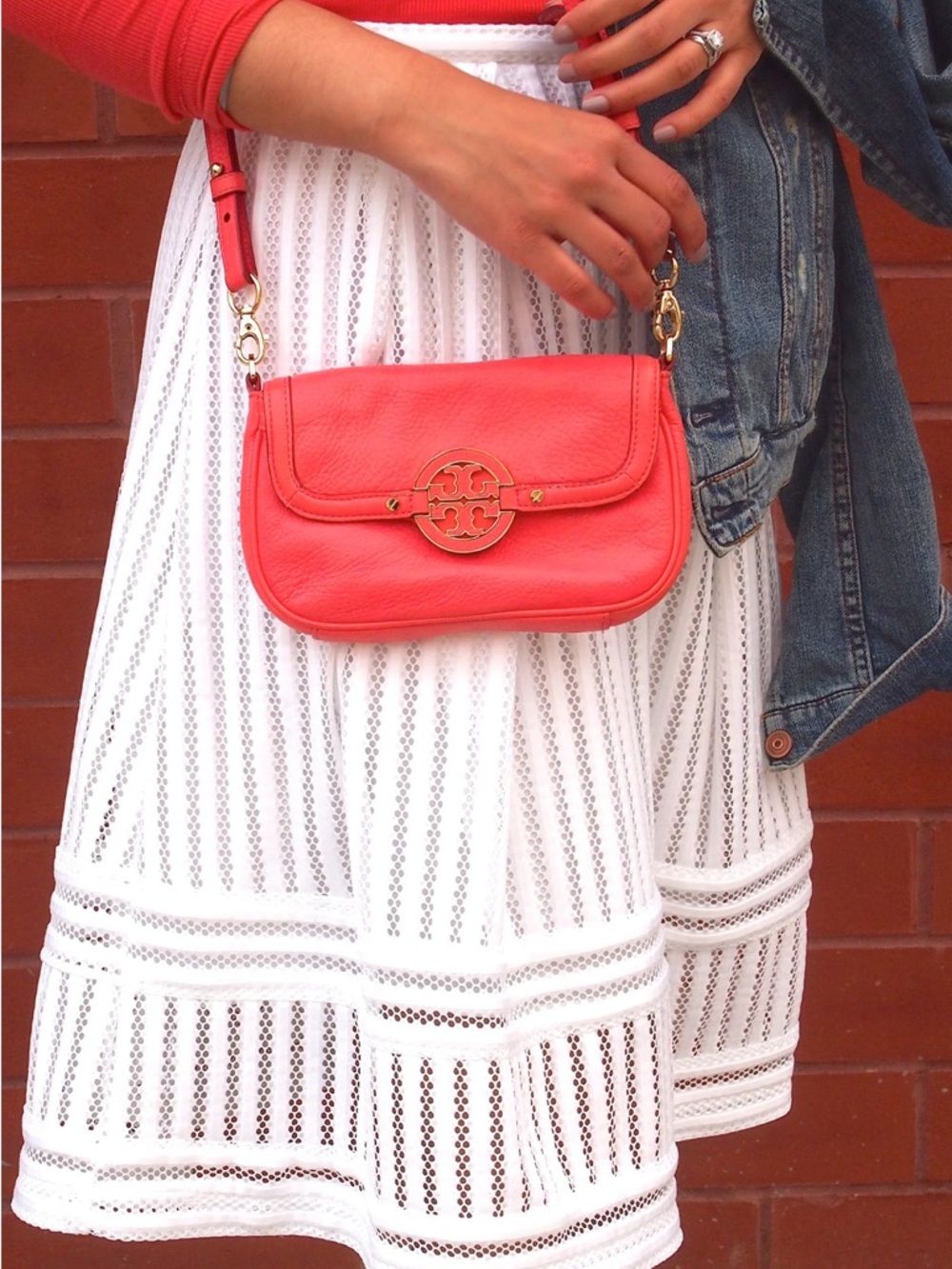 H&M white midi skirt, eyelet fabric, an A-line silhouette, size 4 - Picture 2 of 5